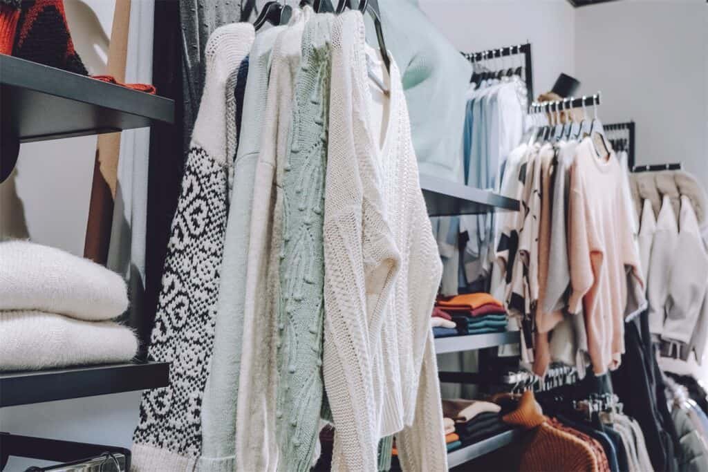 sustainable living, zero waste wardrobe. secondhand fashion